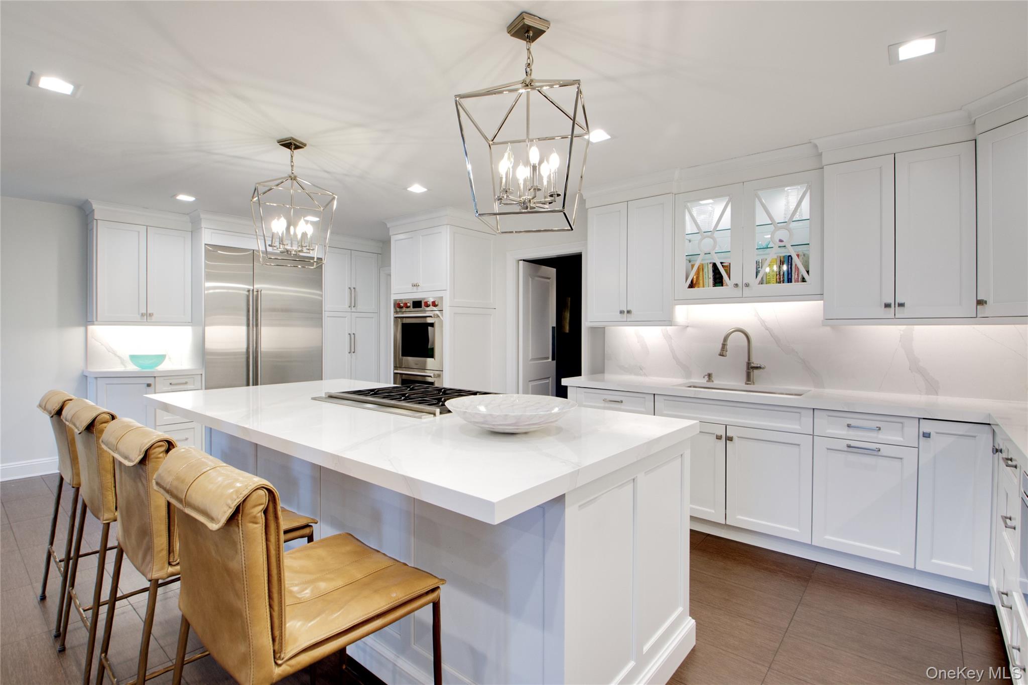 4 Meadowbrook Lane, Old Westbury, NY 11568