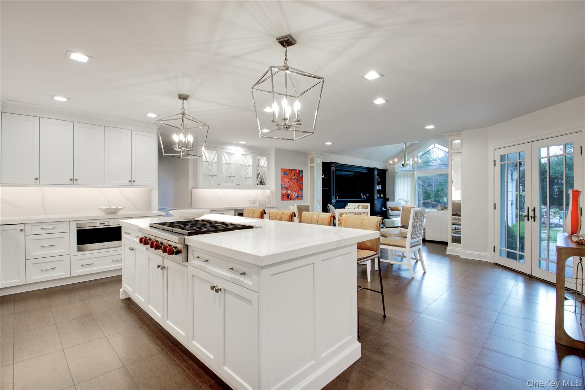 4 Meadowbrook Lane, Old Westbury, NY 11568