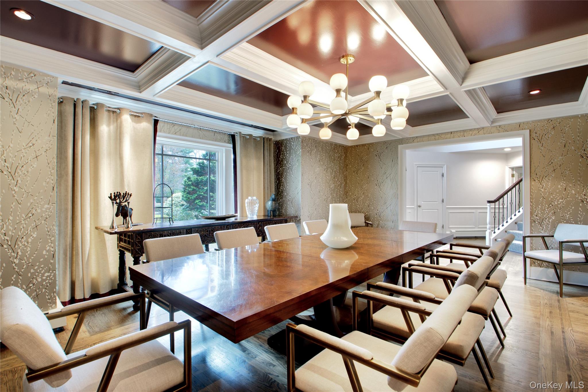 4 Meadowbrook Lane, Old Westbury, NY 11568