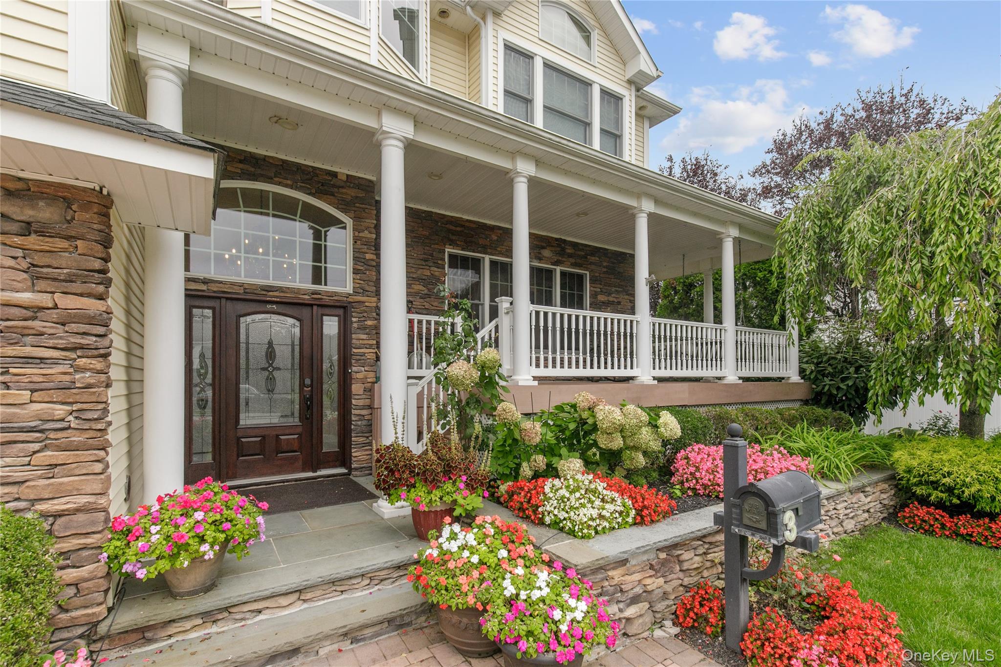 3 Saint Lawrence Place, Jericho, NY 11753