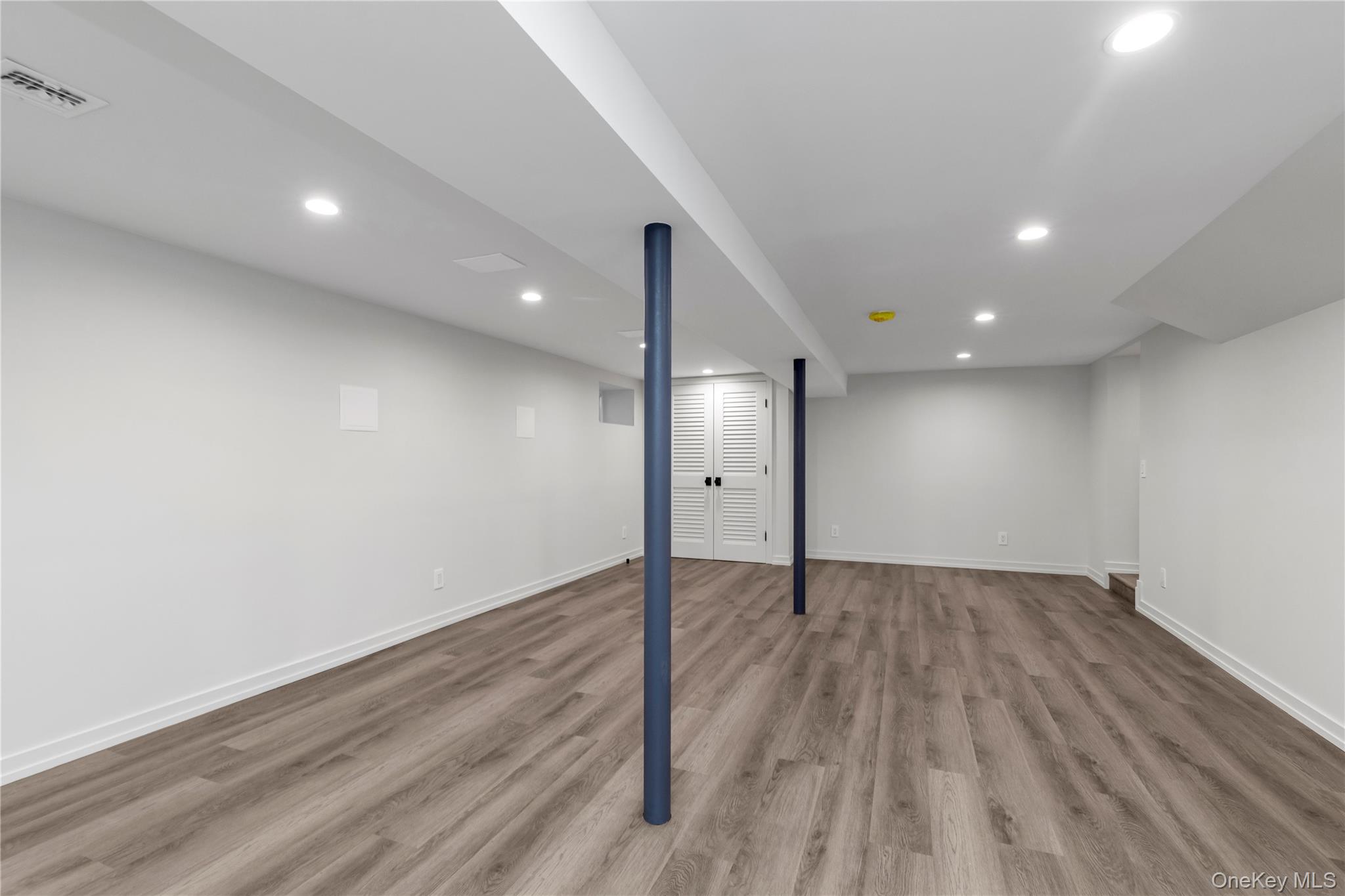 157 Lincoln Avenue # 1, Mineola, NY 11501