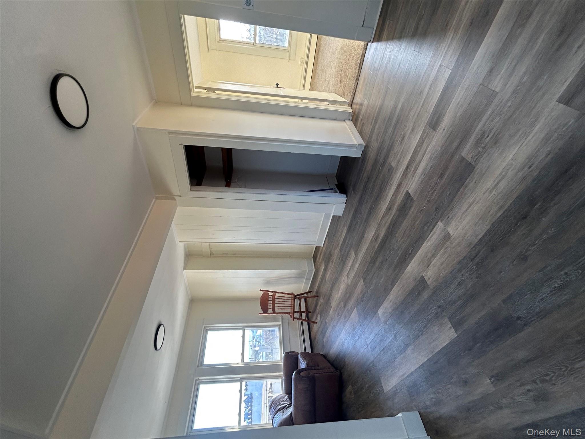 25 Auburn Avenue # 2, Bay Shore, NY 11706