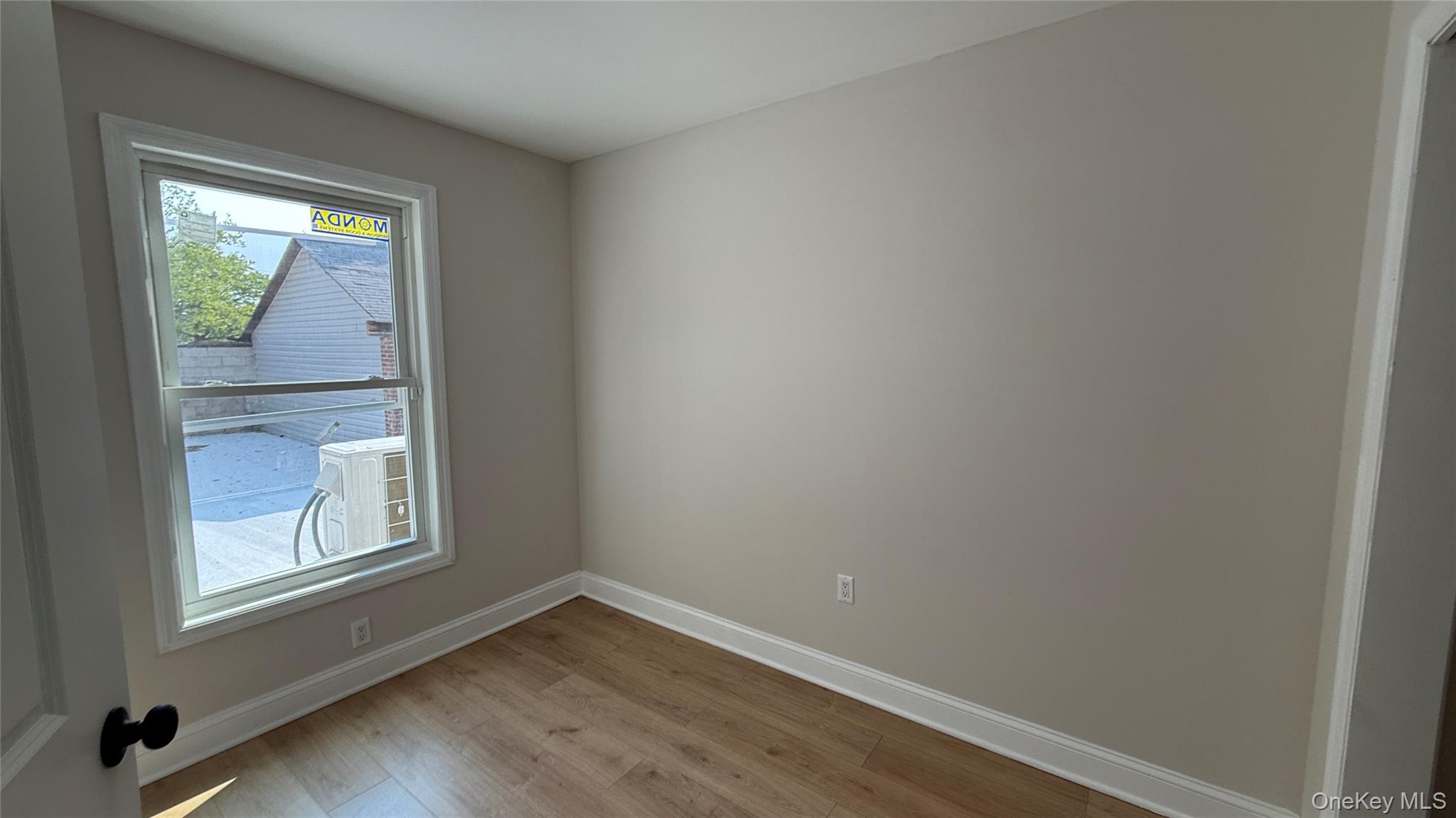 120 linden, Hempstead, NY 11550