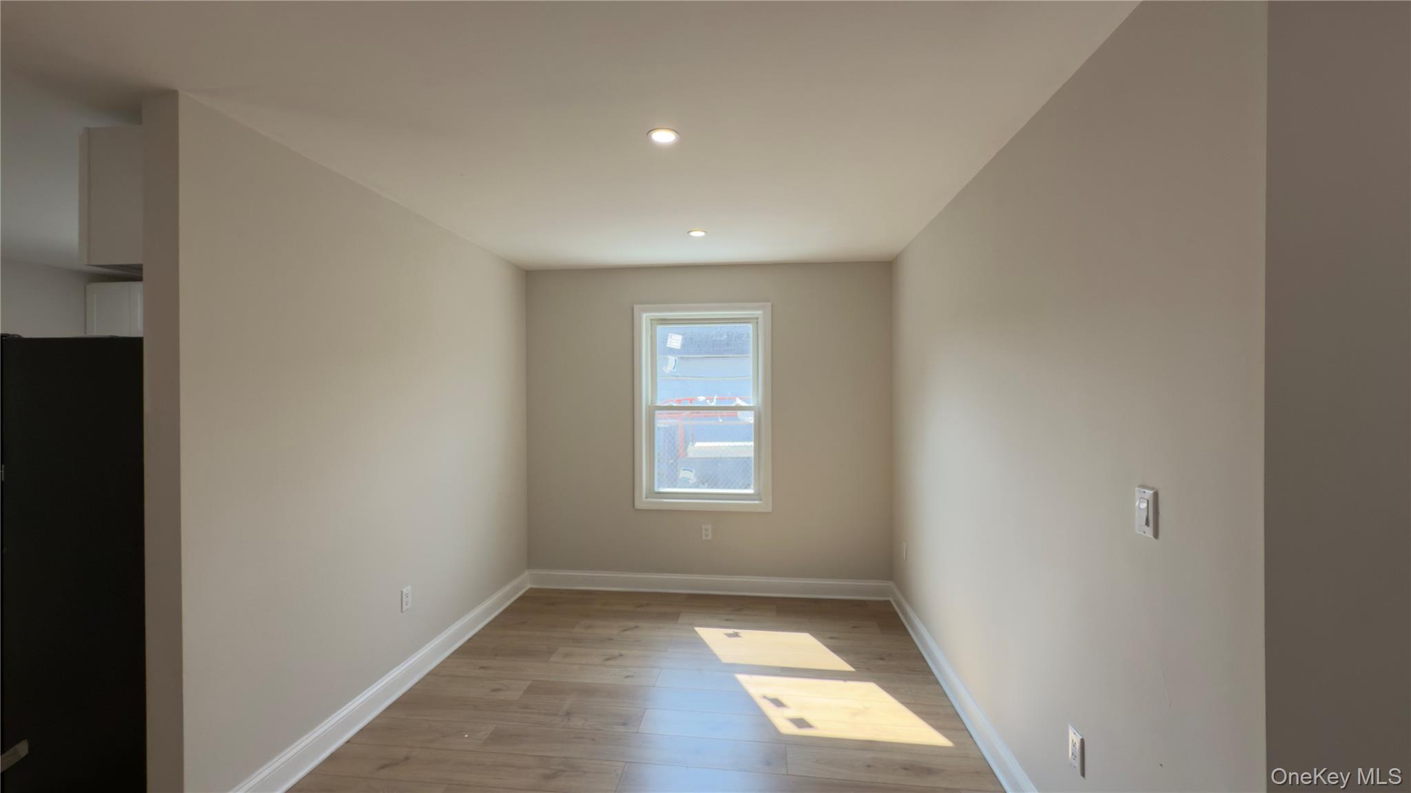 120 linden, Hempstead, NY 11550