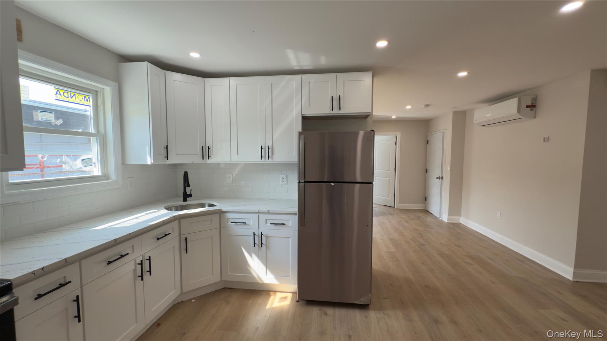 120 linden, Hempstead, NY 11550