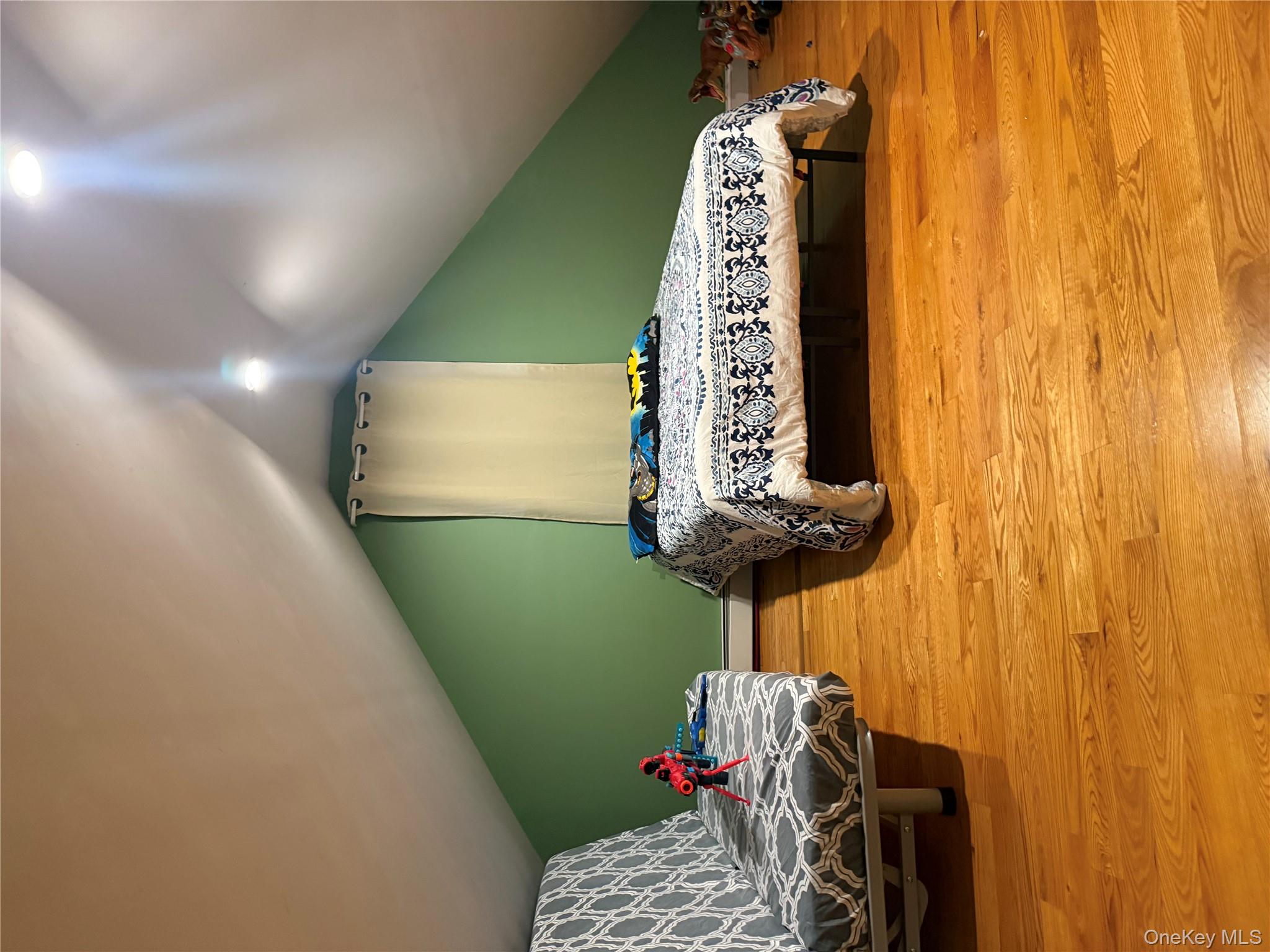 19456 114th Road, Saint Albans, NY 11412