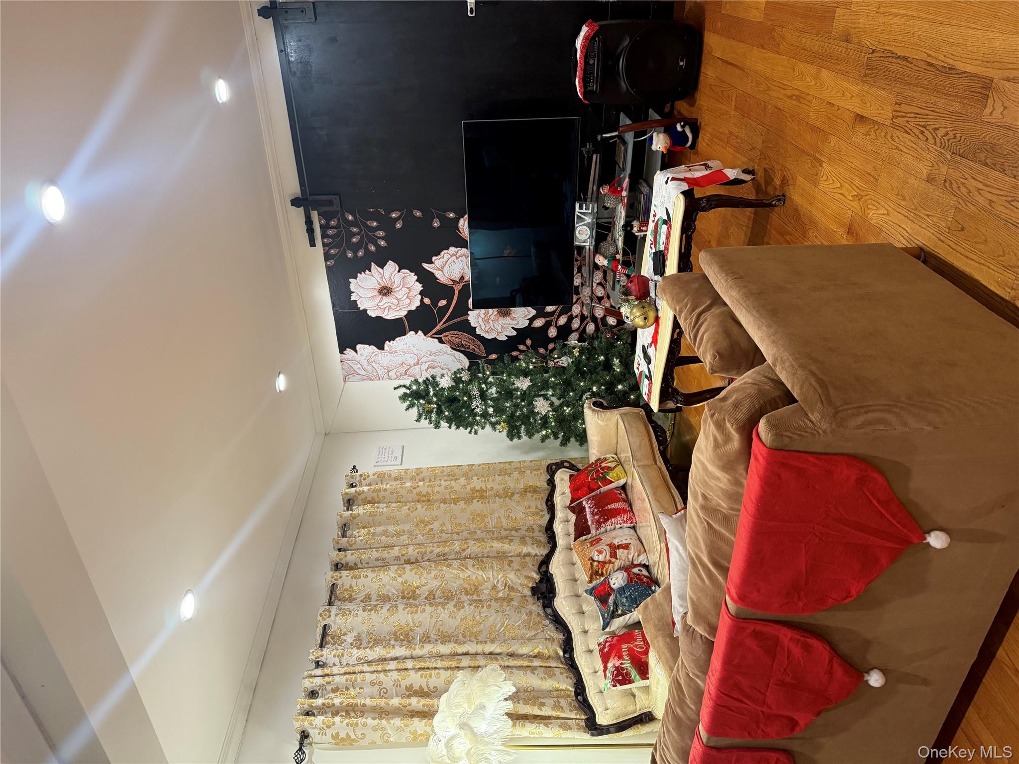 19456 114th Road, Saint Albans, NY 11412