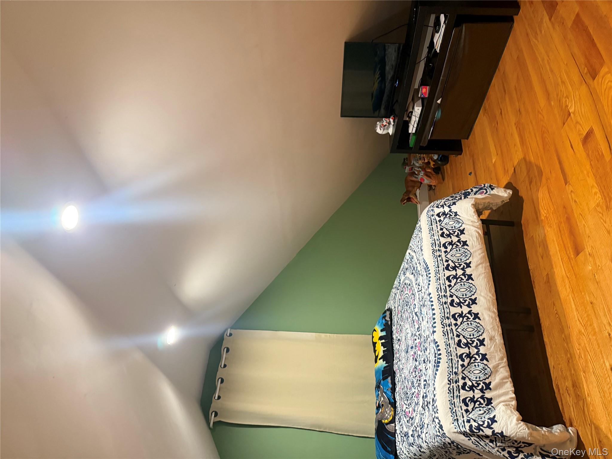 19456 114th Road, Saint Albans, NY 11412