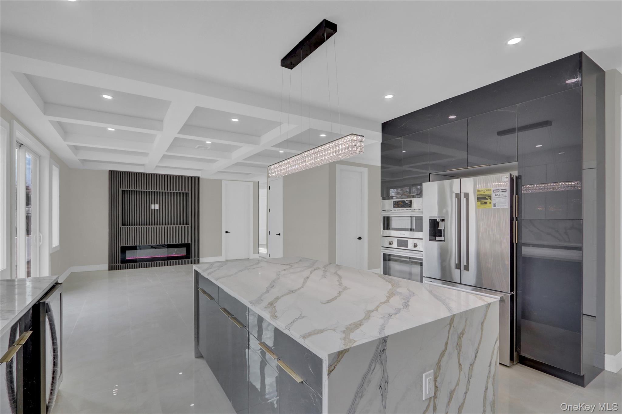 1 Gleaner Lane, Levittown, NY 11756