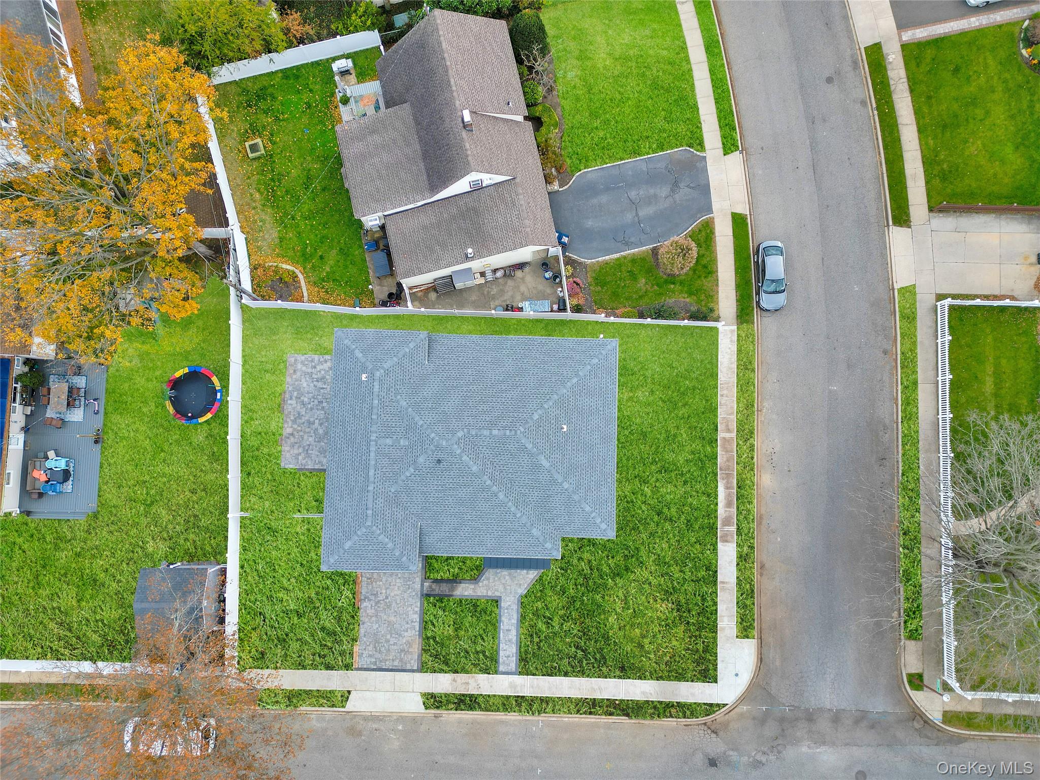 1 Gleaner Lane, Levittown, NY 11756