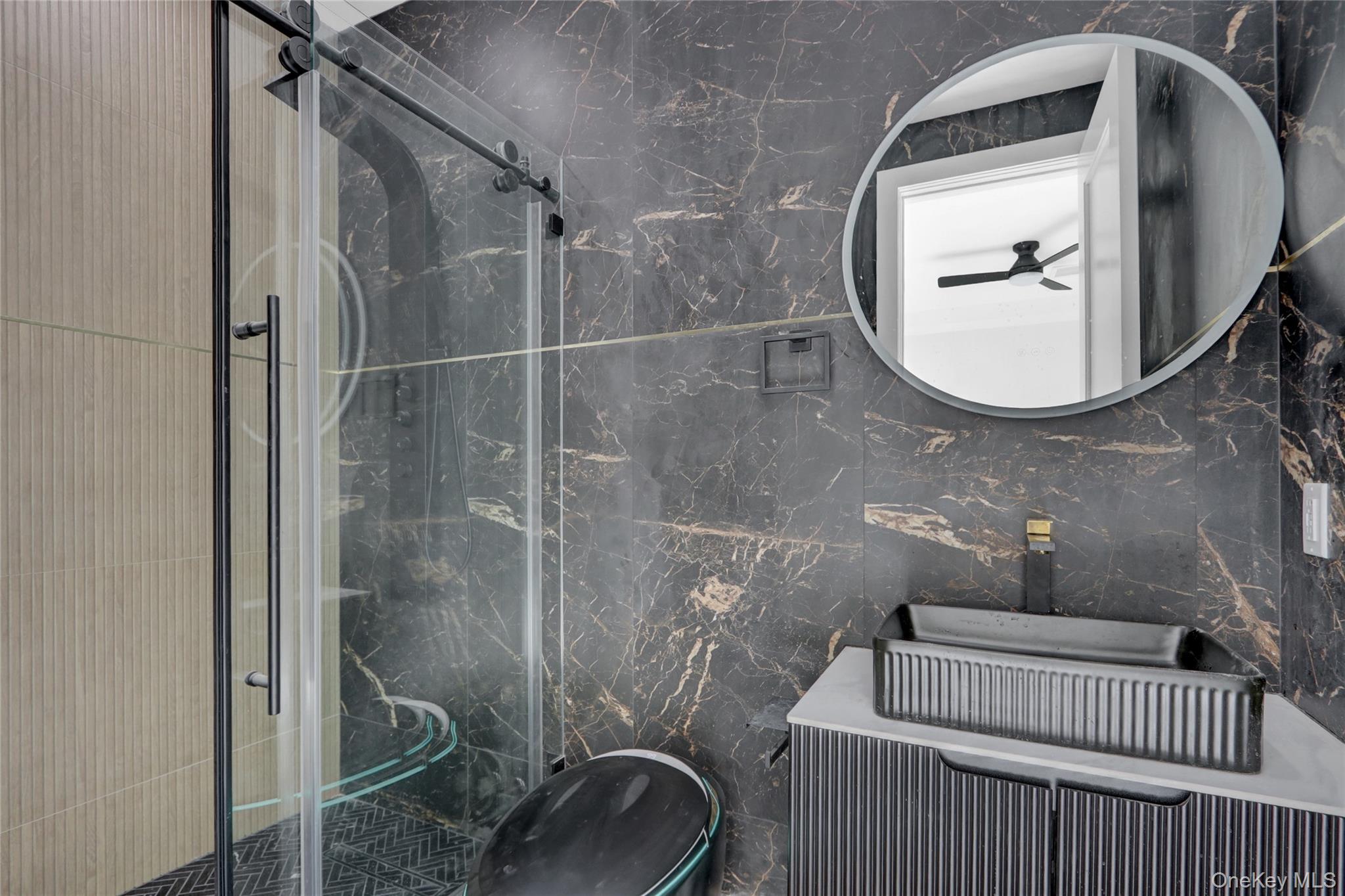 1 Gleaner Lane, Levittown, NY 11756