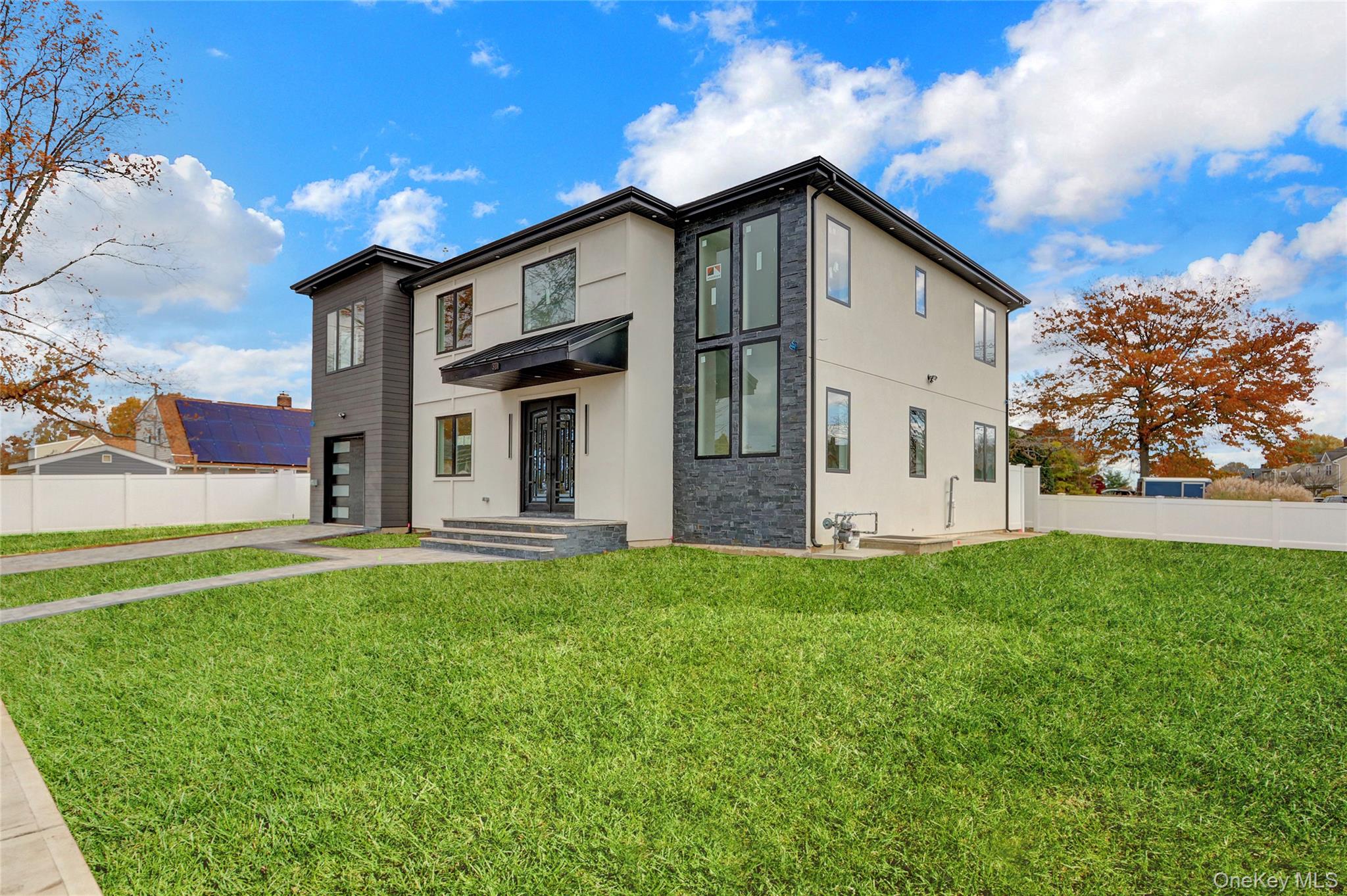 1 Gleaner Lane, Levittown, NY 11756