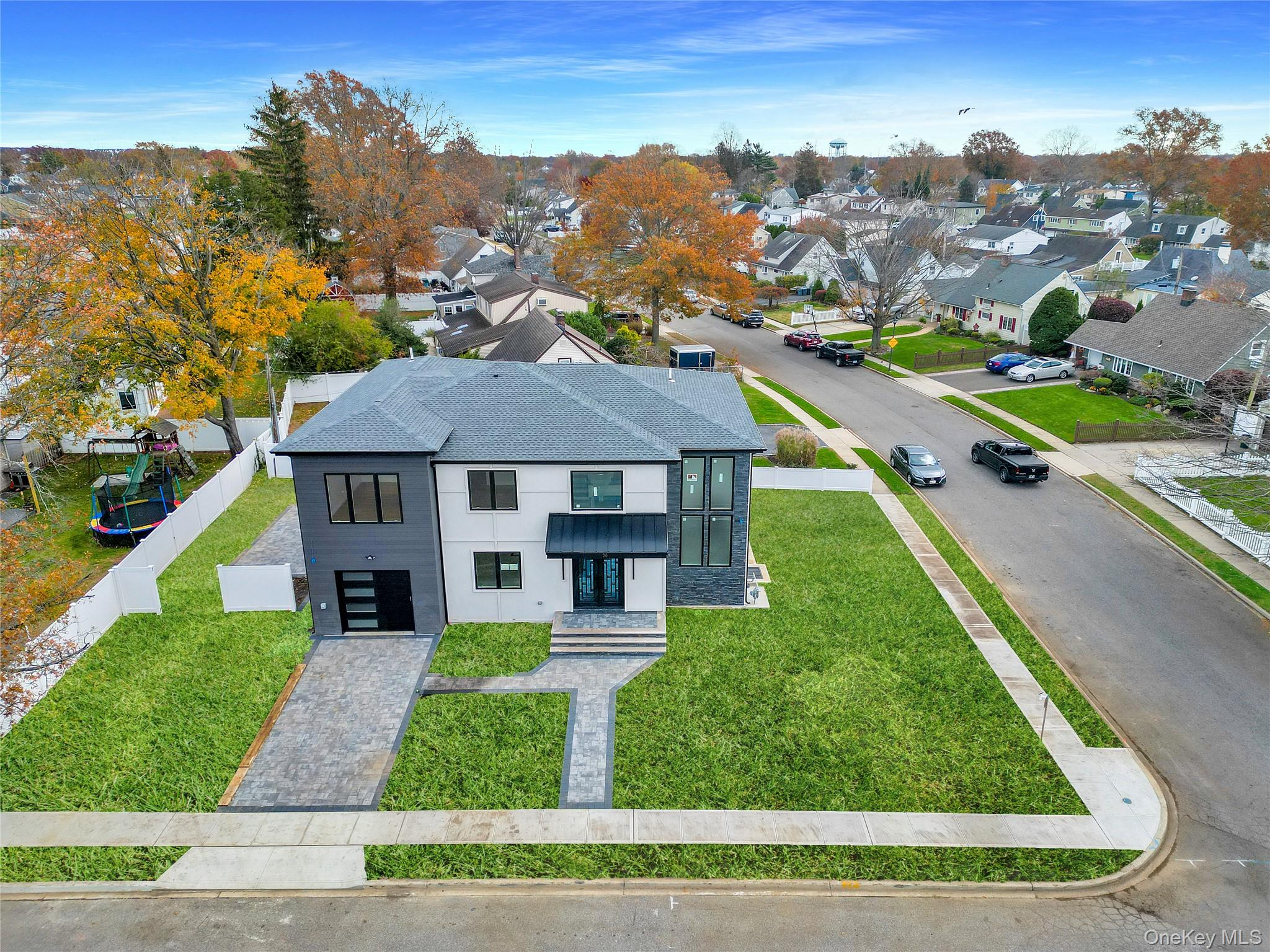 1 Gleaner Lane, Levittown, NY 11756