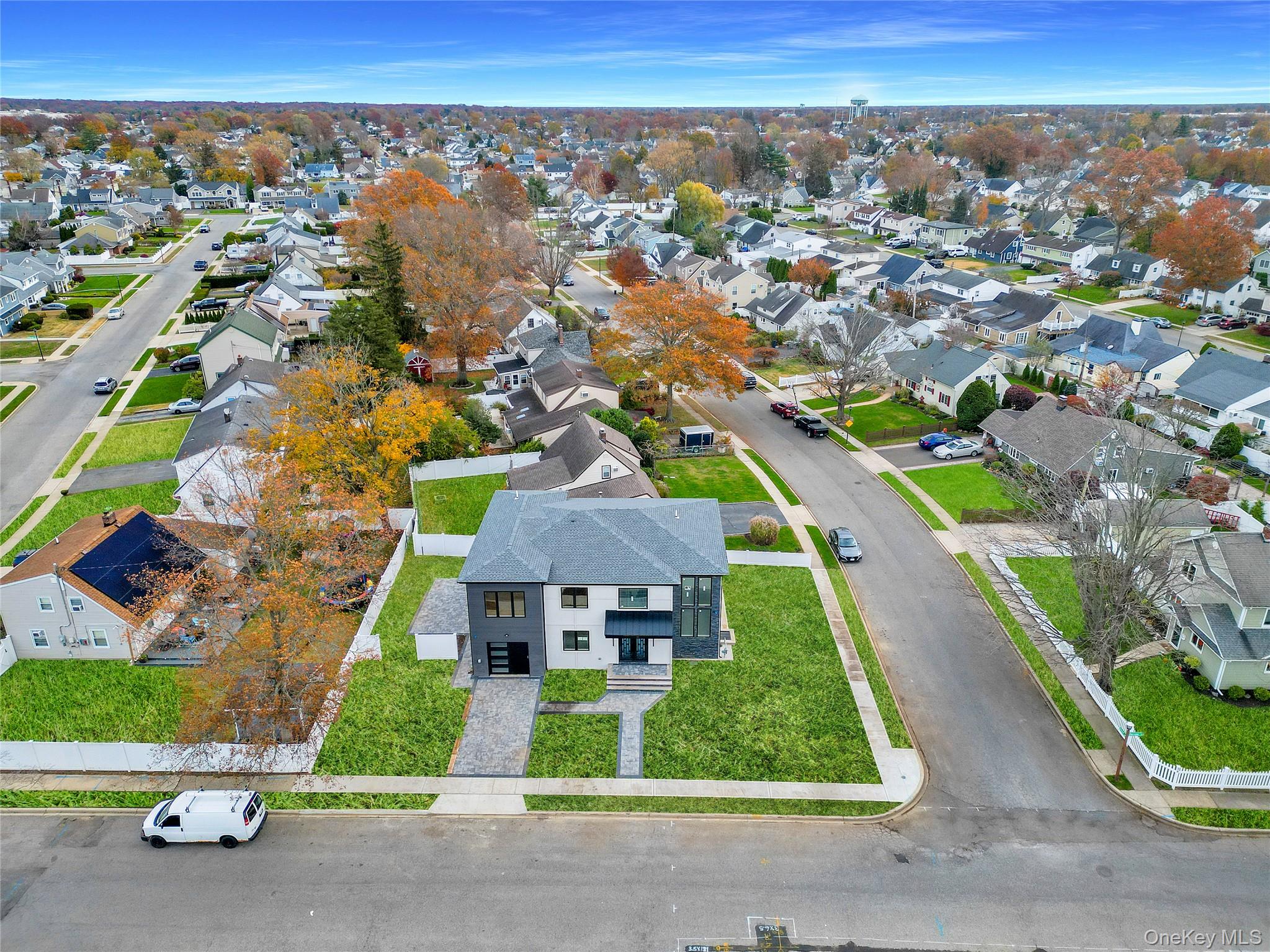 1 Gleaner Lane, Levittown, NY 11756