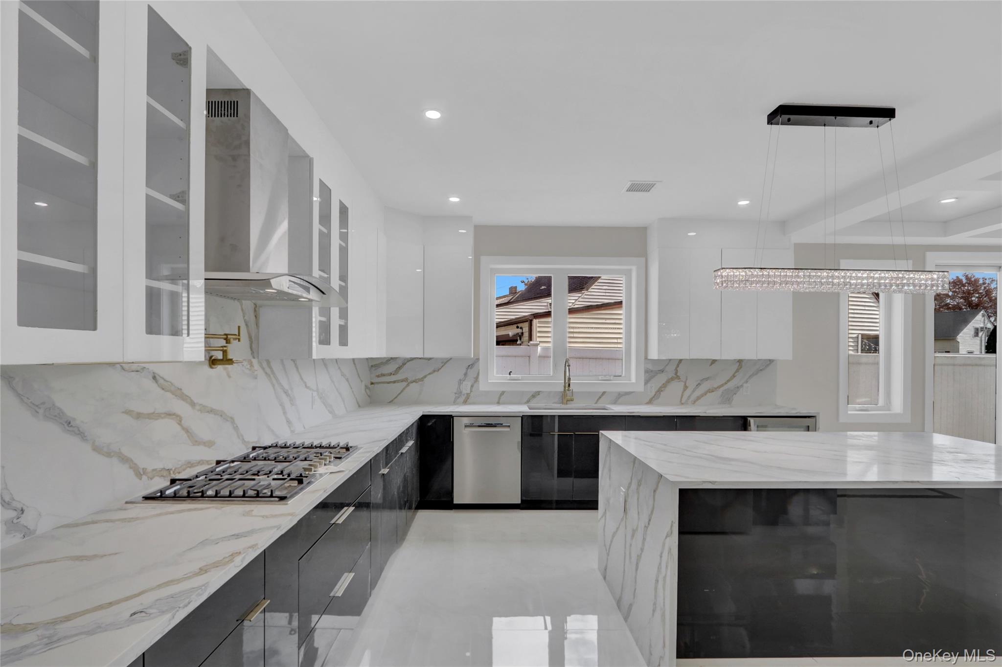 1 Gleaner Lane, Levittown, NY 11756