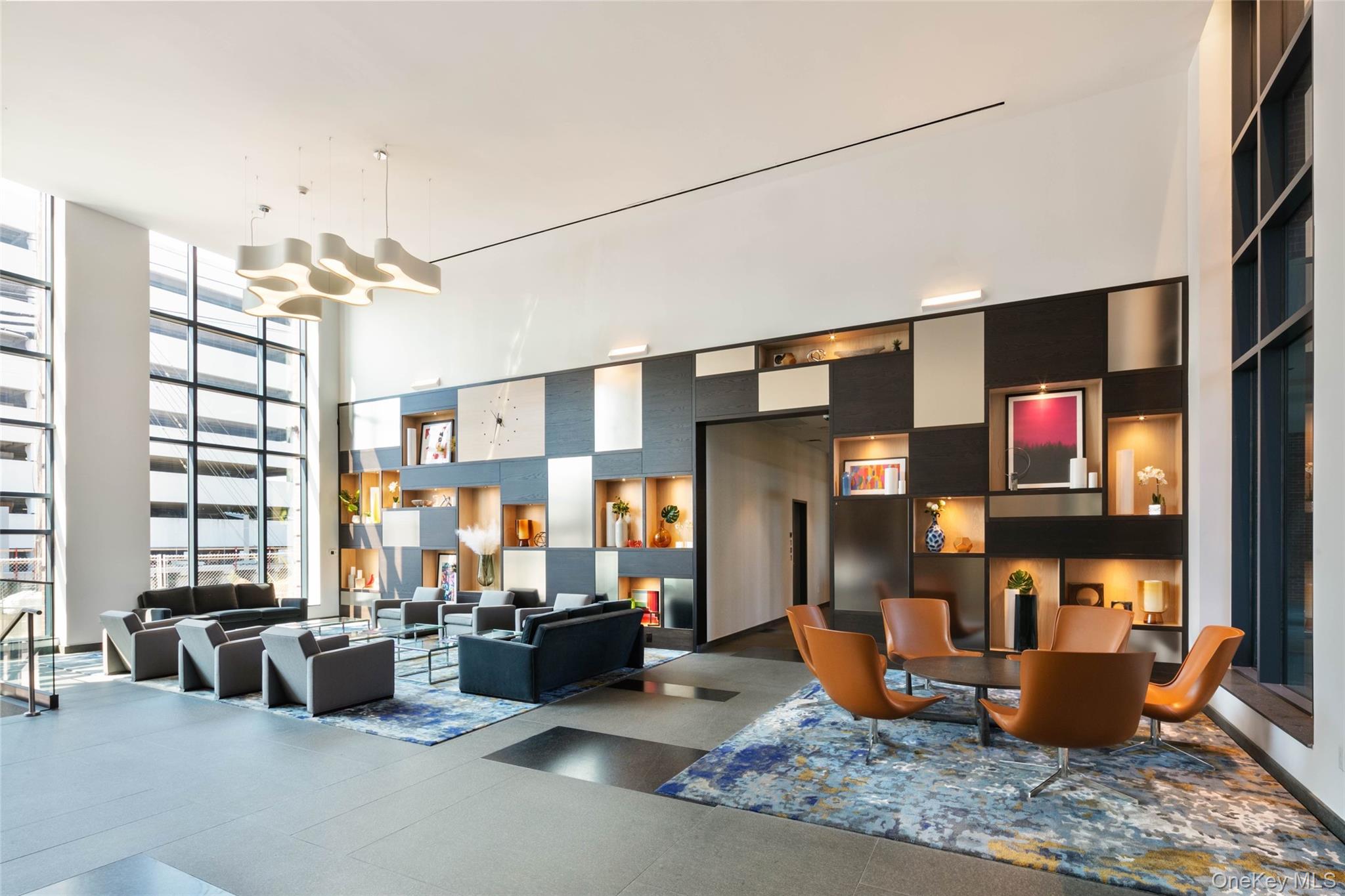 199 2nd St # E902, Mineola, NY 11501