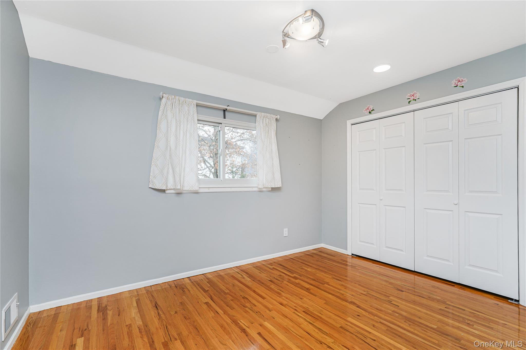 111 Elmbank Street, Staten Island, NY 10312