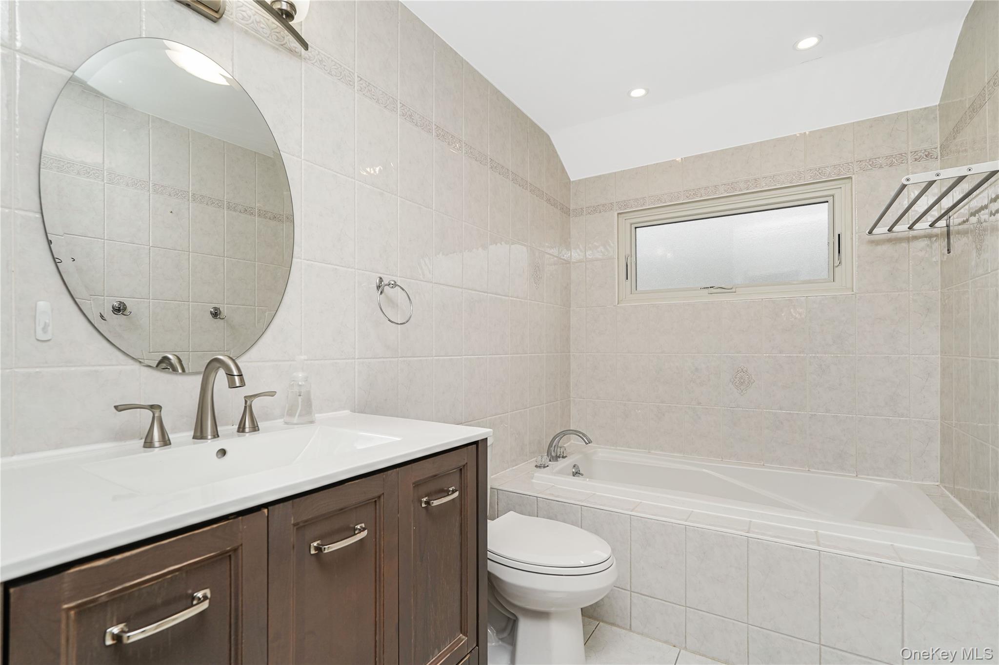 111 Elmbank Street, Staten Island, NY 10312