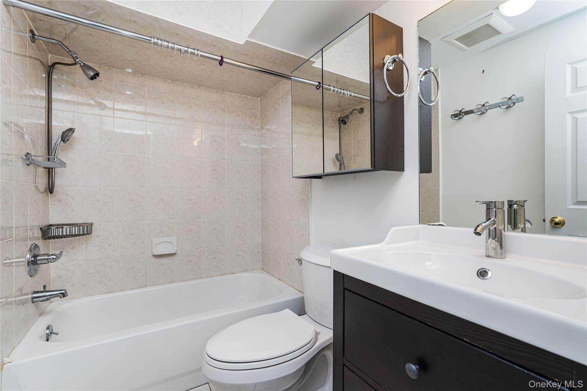 111 Elmbank Street, Staten Island, NY 10312