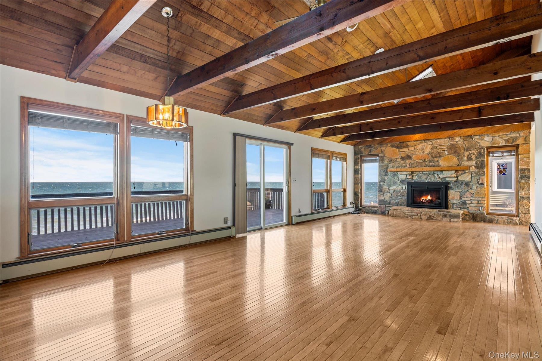 18 N Walk, Jamesport, NY 11947