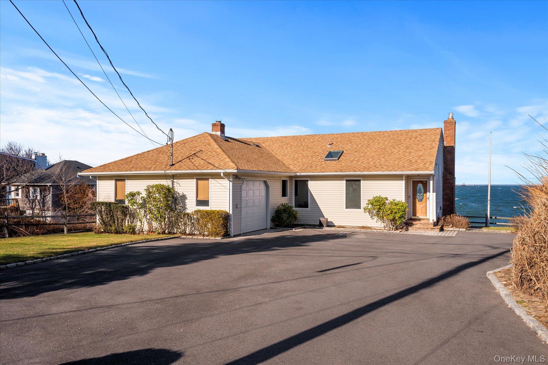 18 N Walk, Jamesport, NY 11947