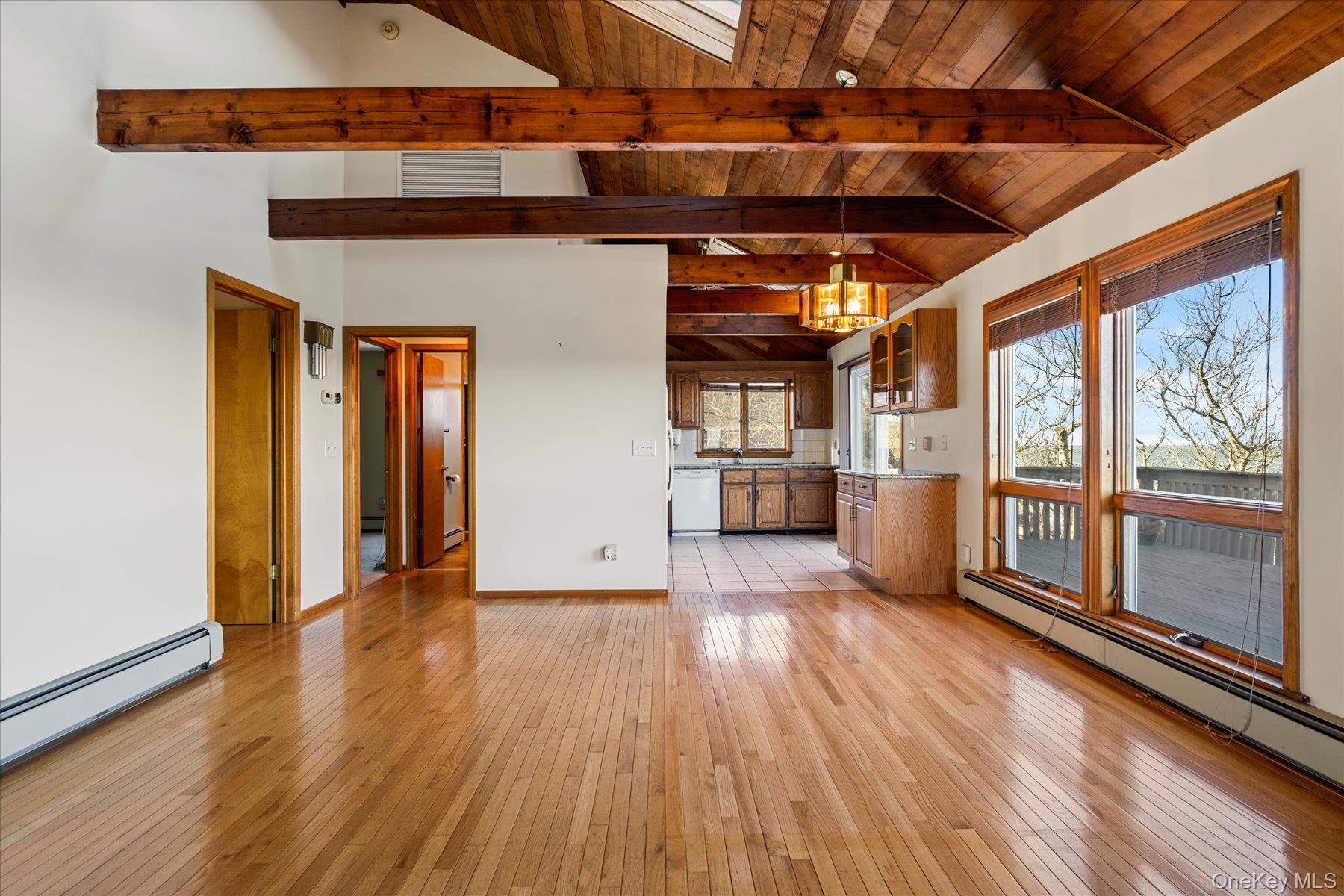 18 N Walk, Jamesport, NY 11947