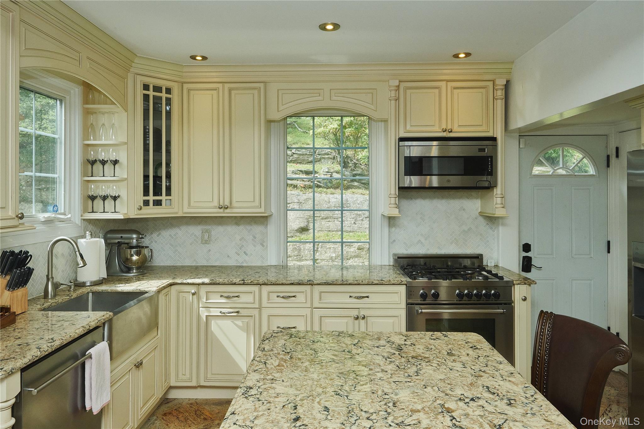 7 Avondale Road, Yonkers, NY 10710