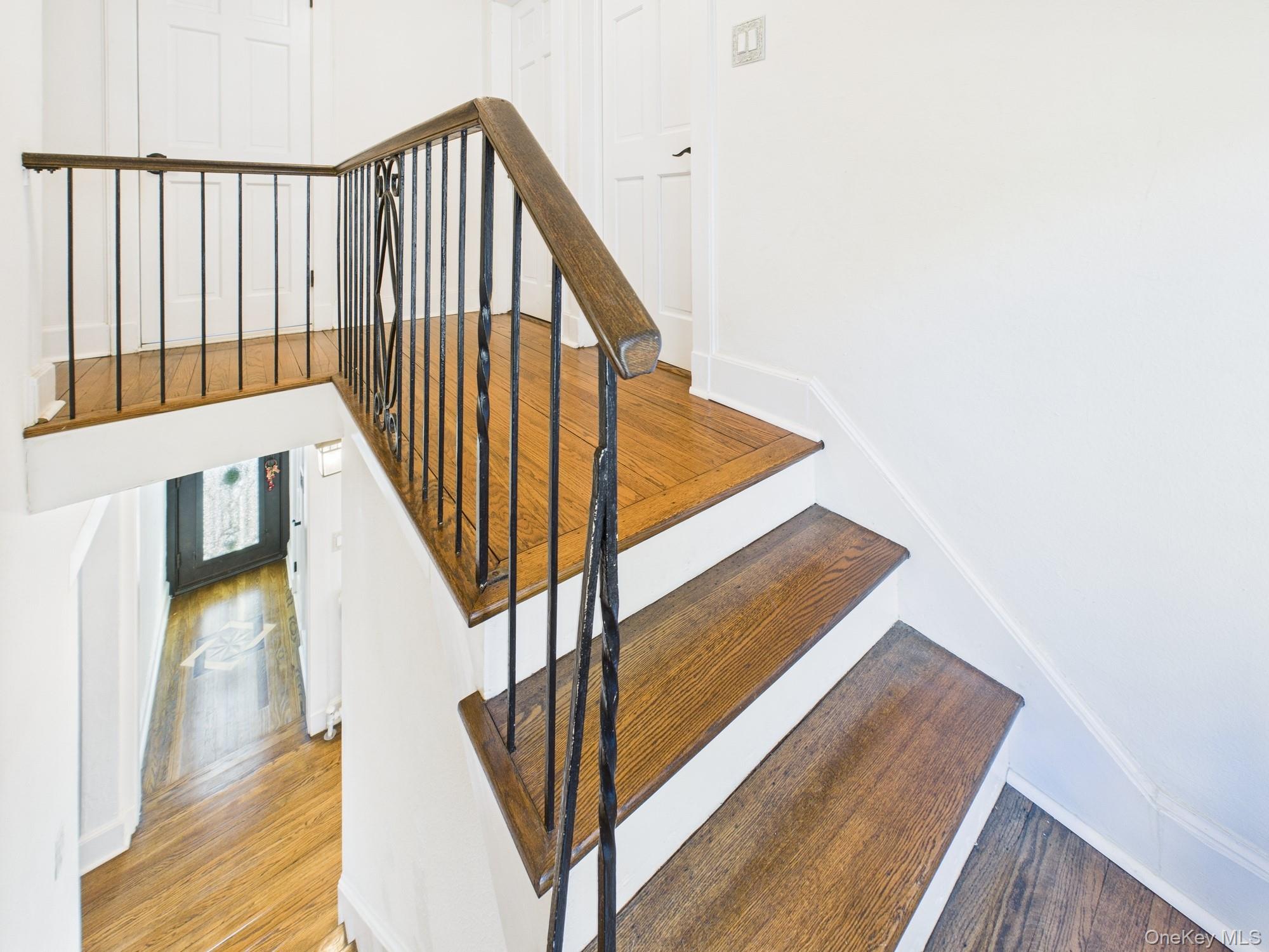 7 Avondale Road, Yonkers, NY 10710