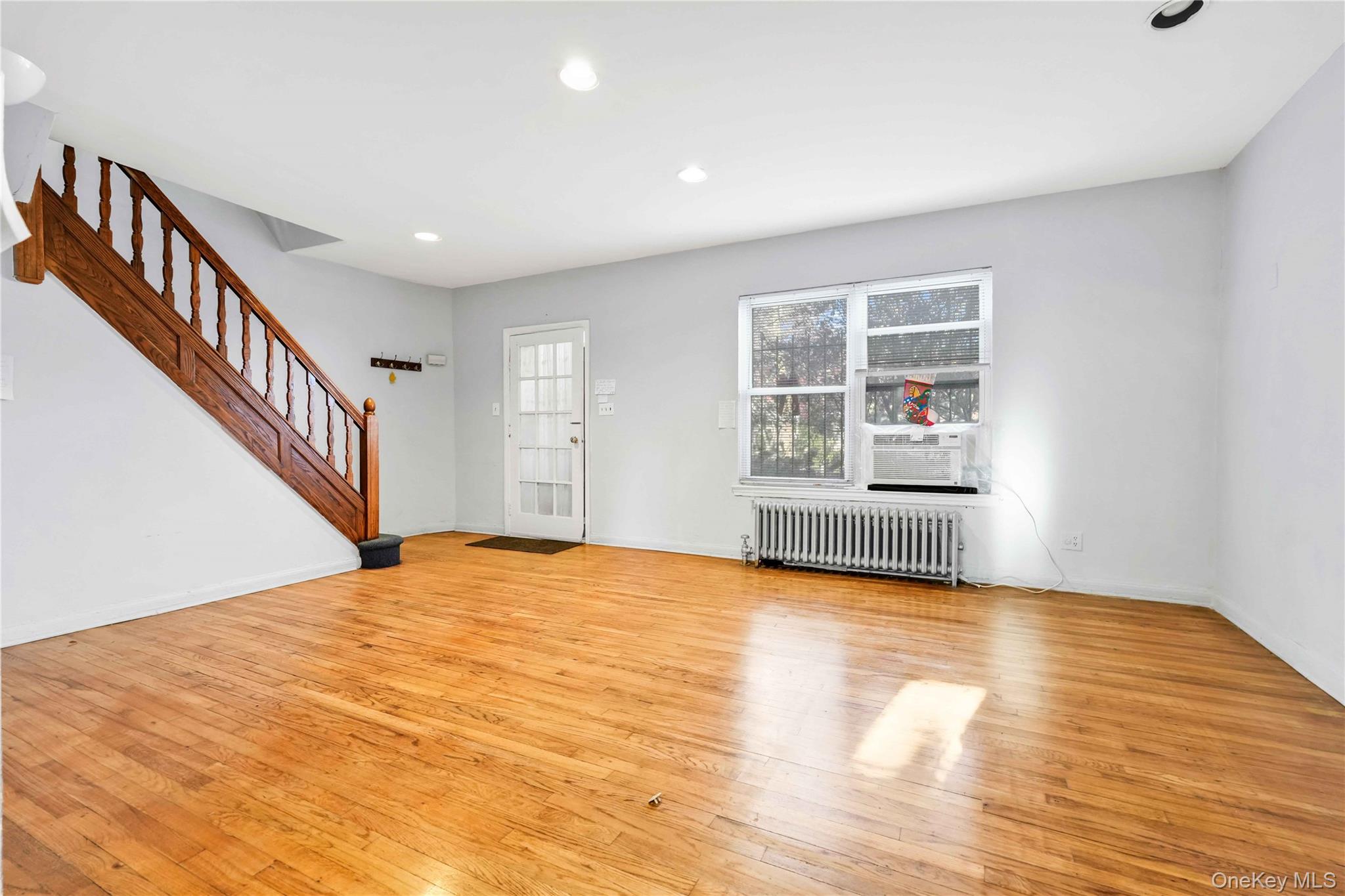 20-11 35th Street, Astoria, NY 11105