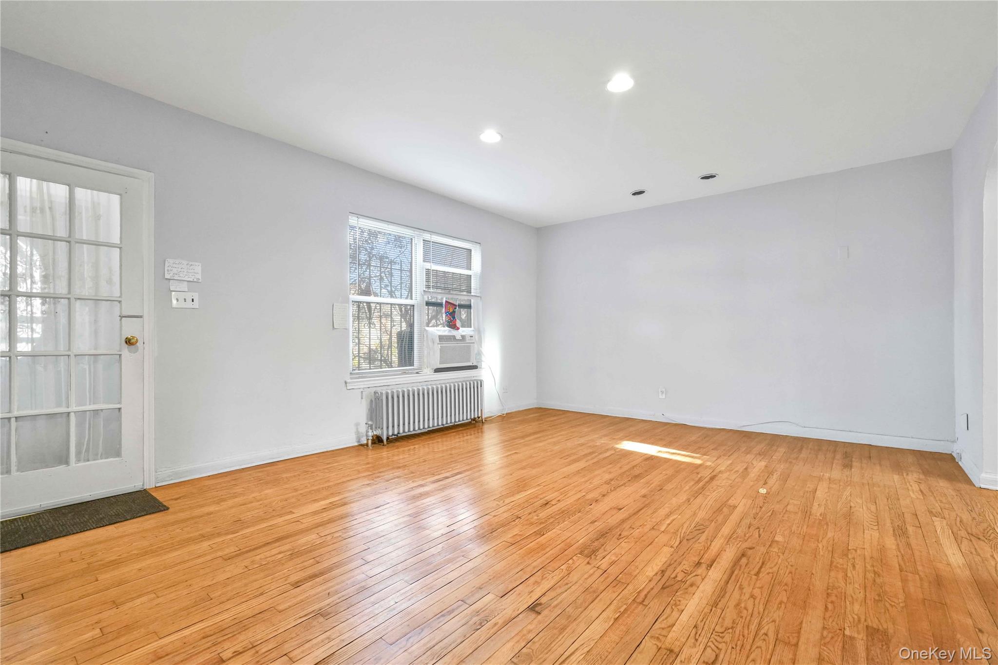 20-11 35th Street, Astoria, NY 11105