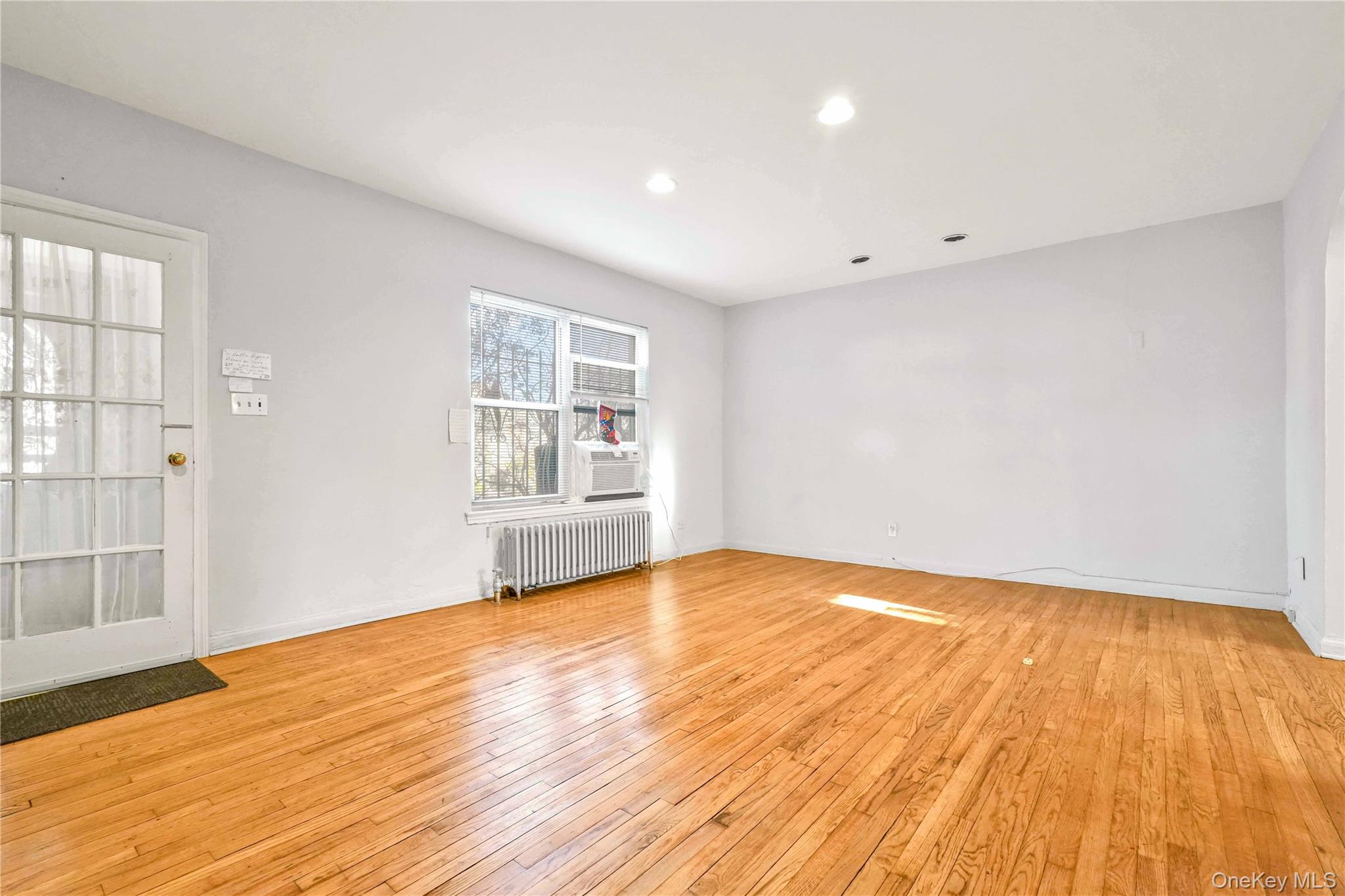 20-11 35th Street, Astoria, NY 11105