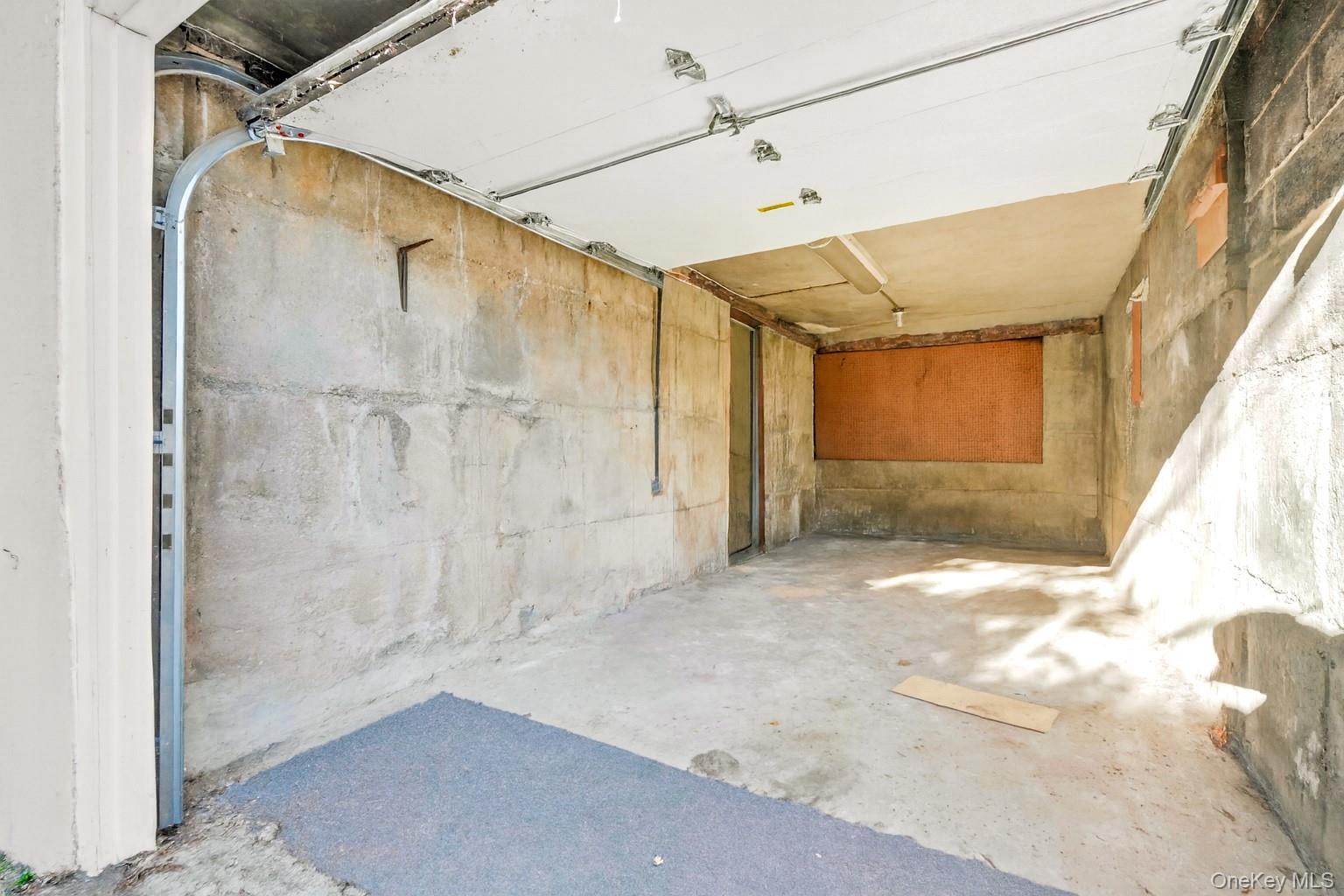 20-11 35th Street, Astoria, NY 11105