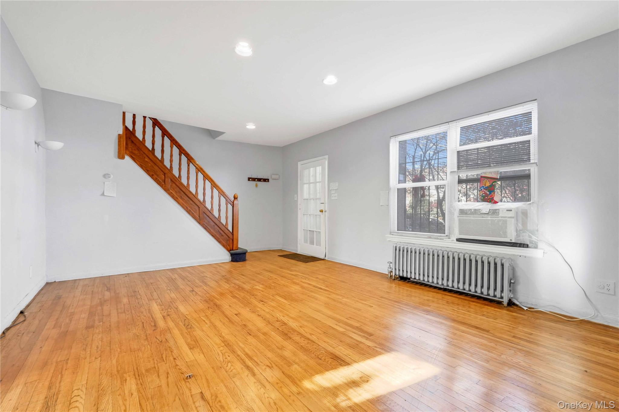 20-11 35th Street, Astoria, NY 11105