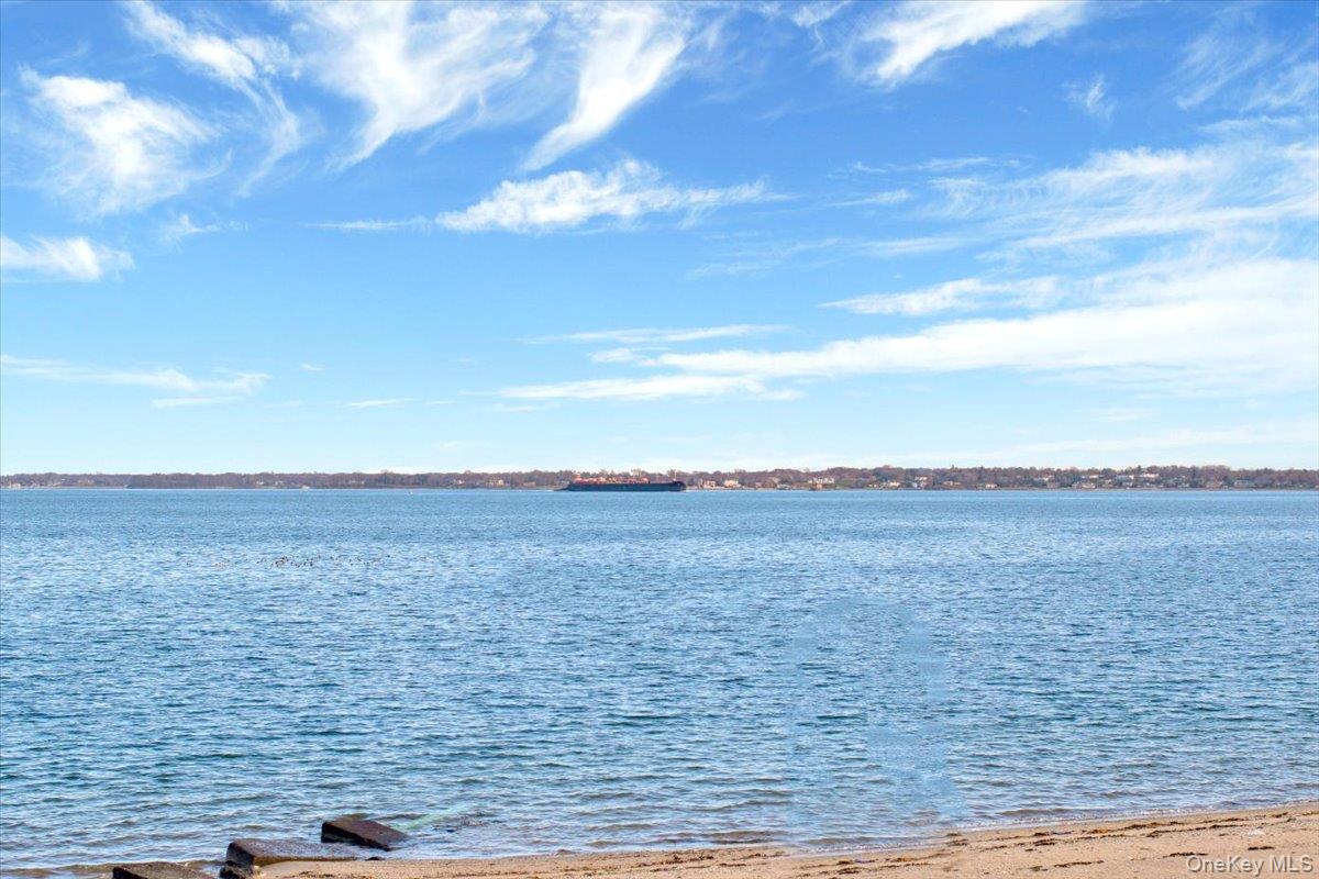 1 Patricia Lane # 403, Bronx, NY 10465