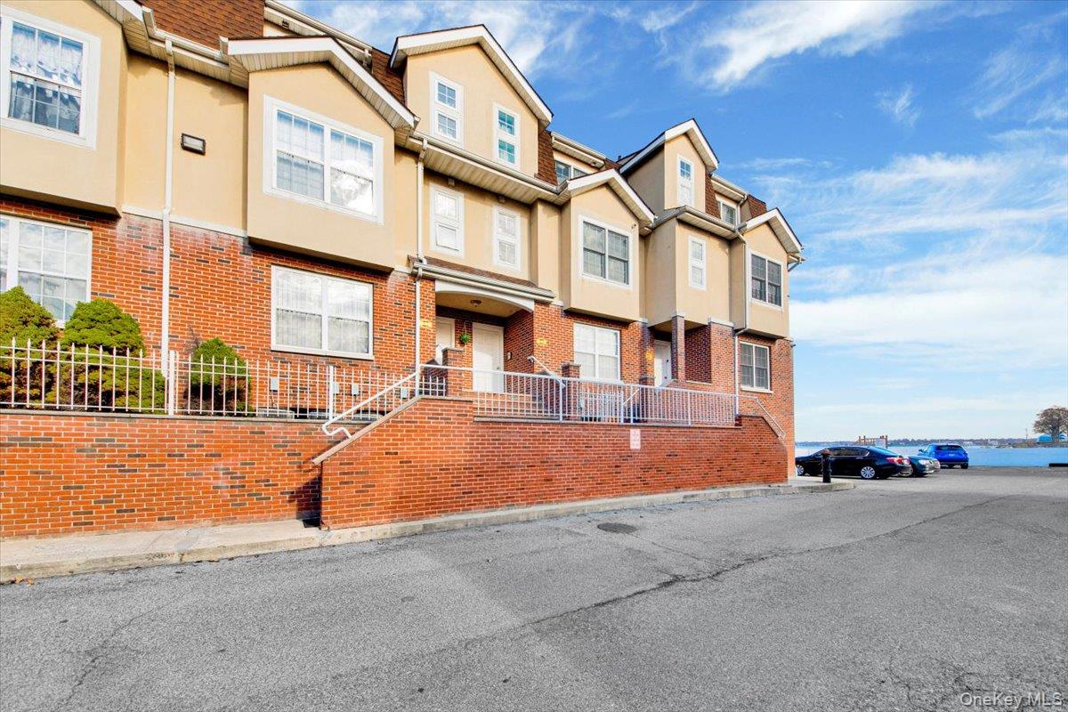 1 Patricia Lane # 403, Bronx, NY 10465