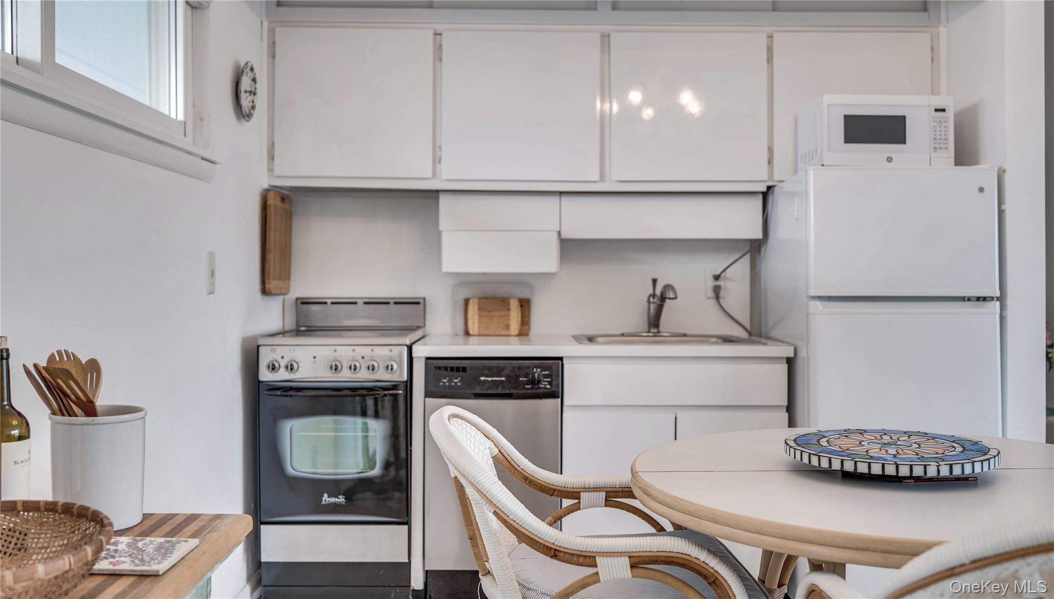 281 Dune Road # 2A, Westhampton Beach, NY 11978