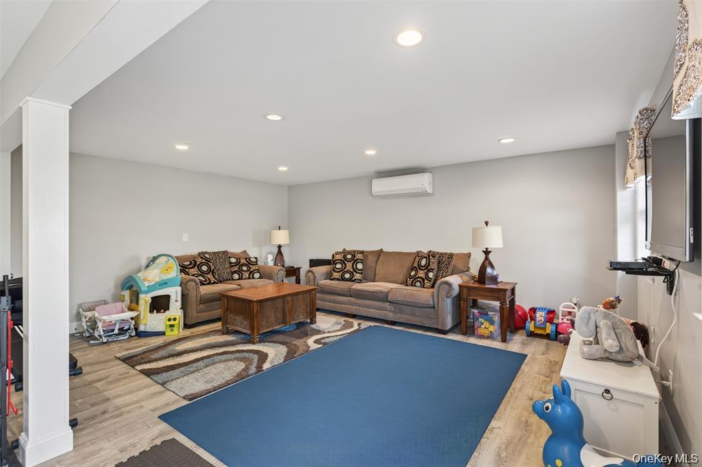 2 Harcourt Cosman Drive, Newburgh, NY 12550