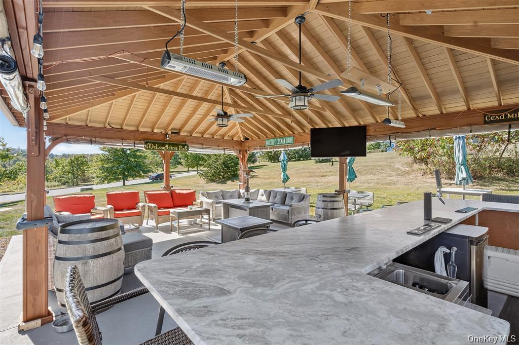 2 Harcourt Cosman Drive, Newburgh, NY 12550