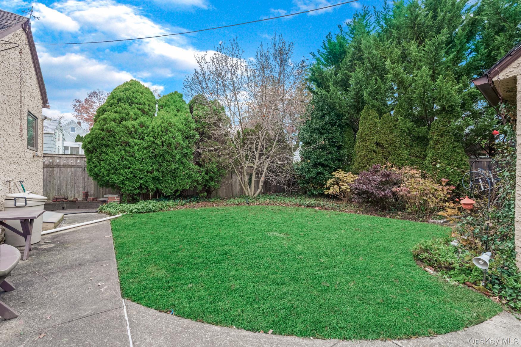 331 Richmond Road, Douglaston, NY 11363