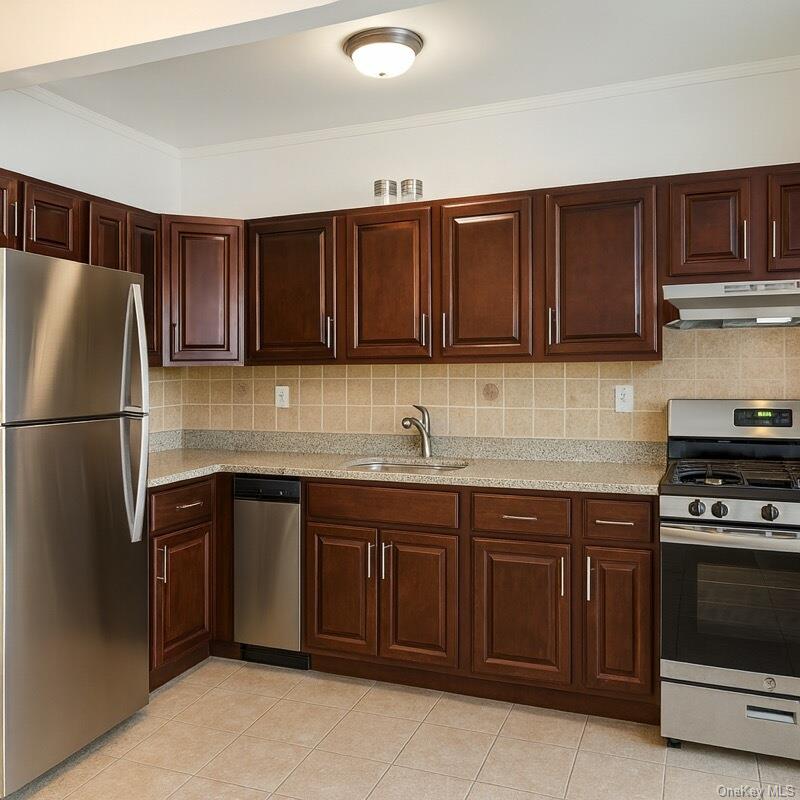 1333 Chisholm Street, Bronx, NY 10459