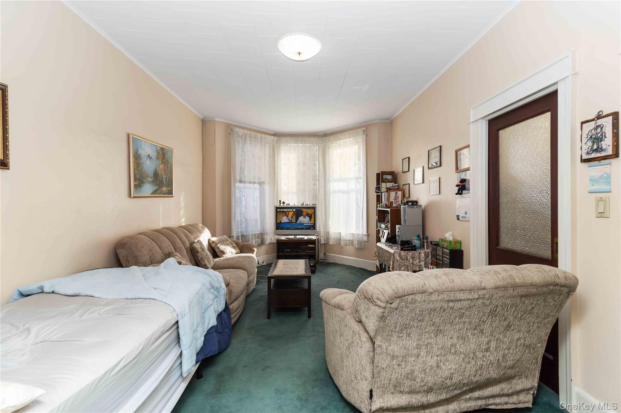 6138 Linden Street, Ridgewood, NY 11385