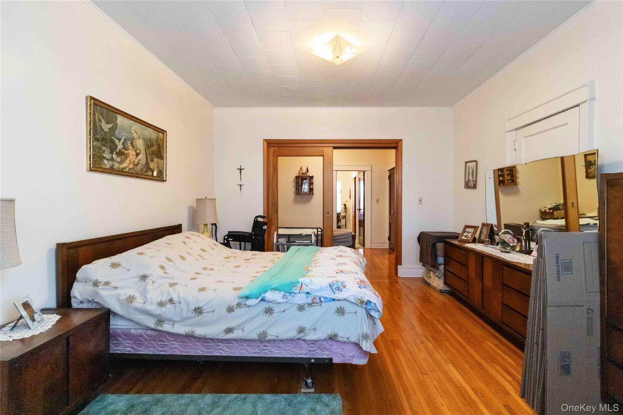 6138 Linden Street, Ridgewood, NY 11385