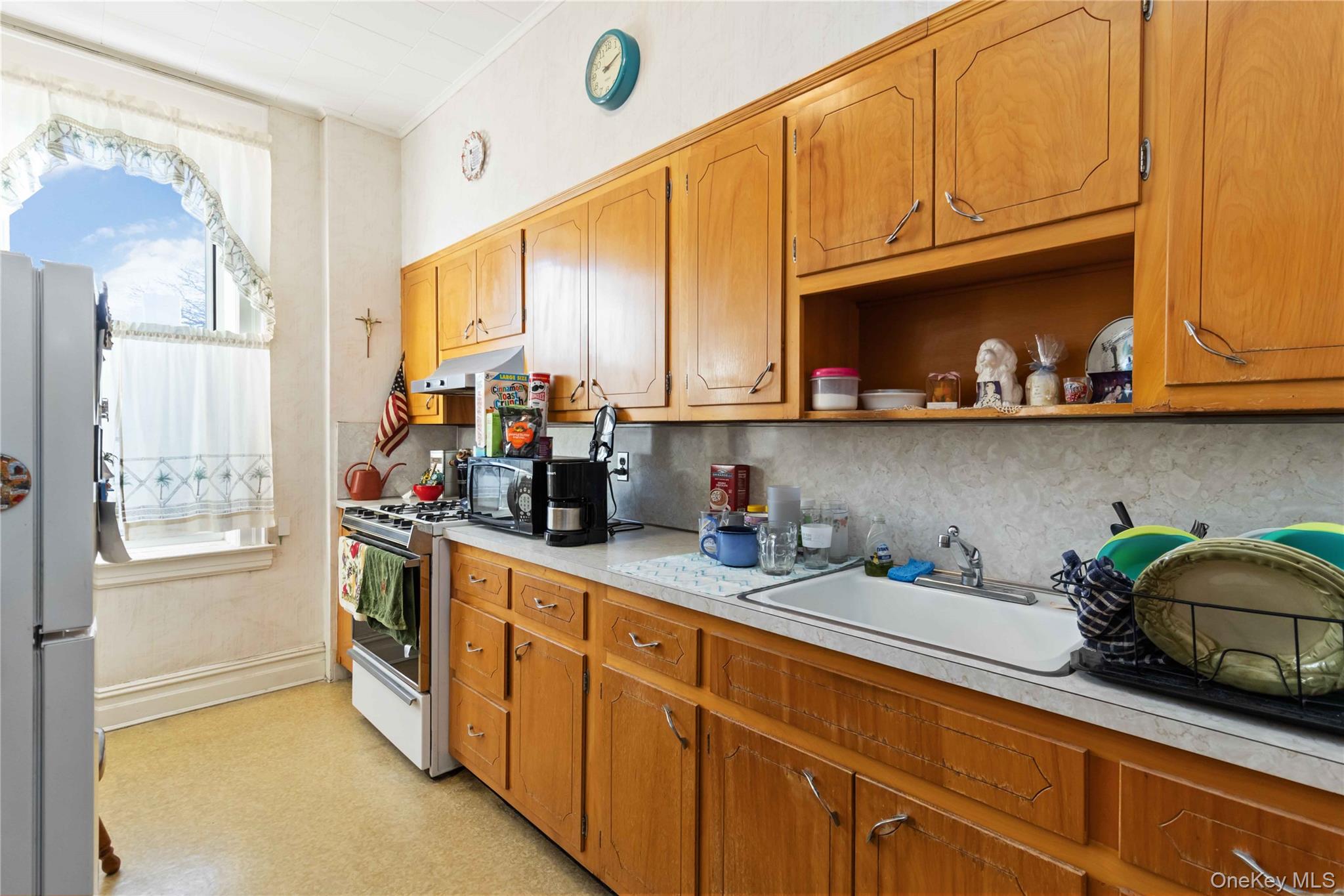 6138 Linden Street, Ridgewood, NY 11385