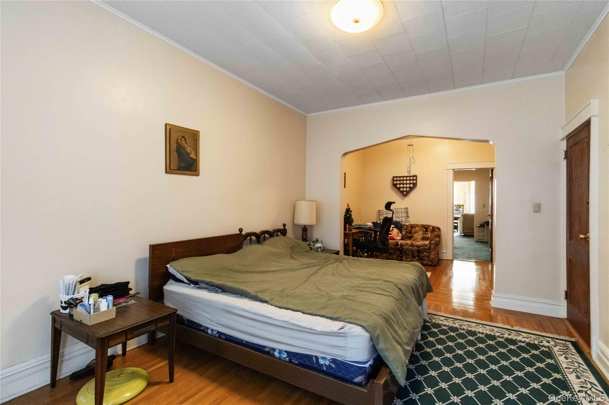 6138 Linden Street, Ridgewood, NY 11385