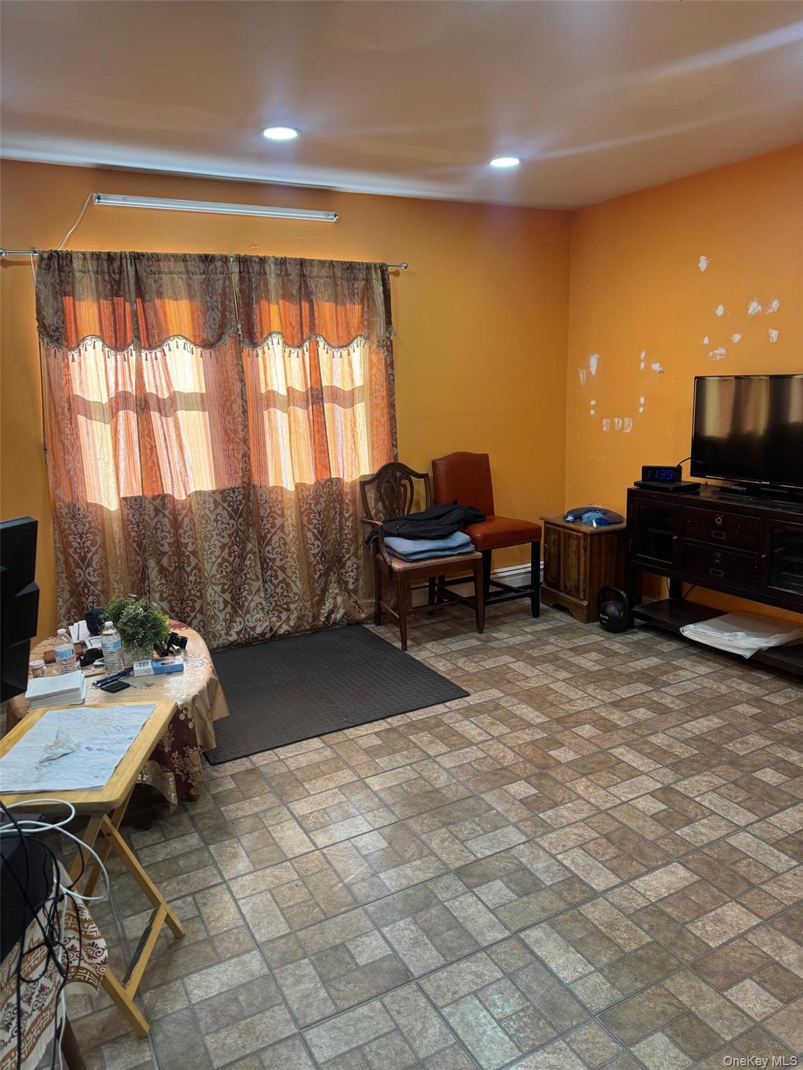 489 Easton Street, Ronkonkoma, NY 11779