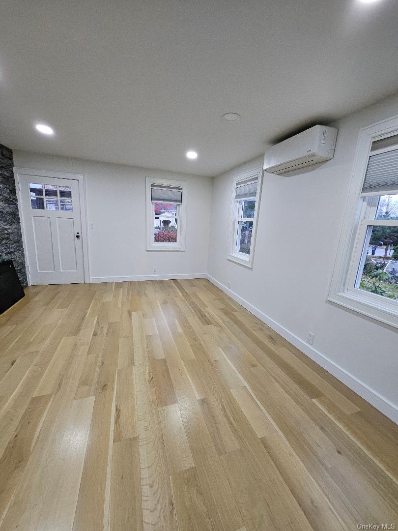 141 Linden Street, Roslyn Heights, NY 11577