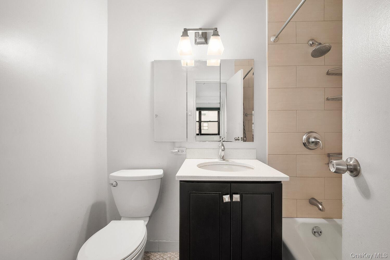 200 E 24TH Street # 1008, New York (Manhattan), NY 10010