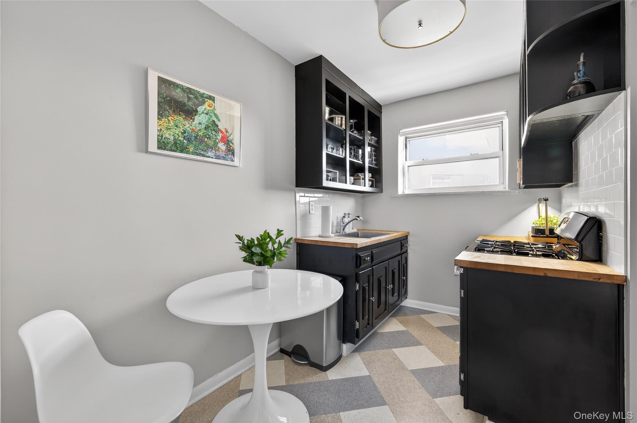 360 Stewart Avenue # 3F, Garden City, NY 11530