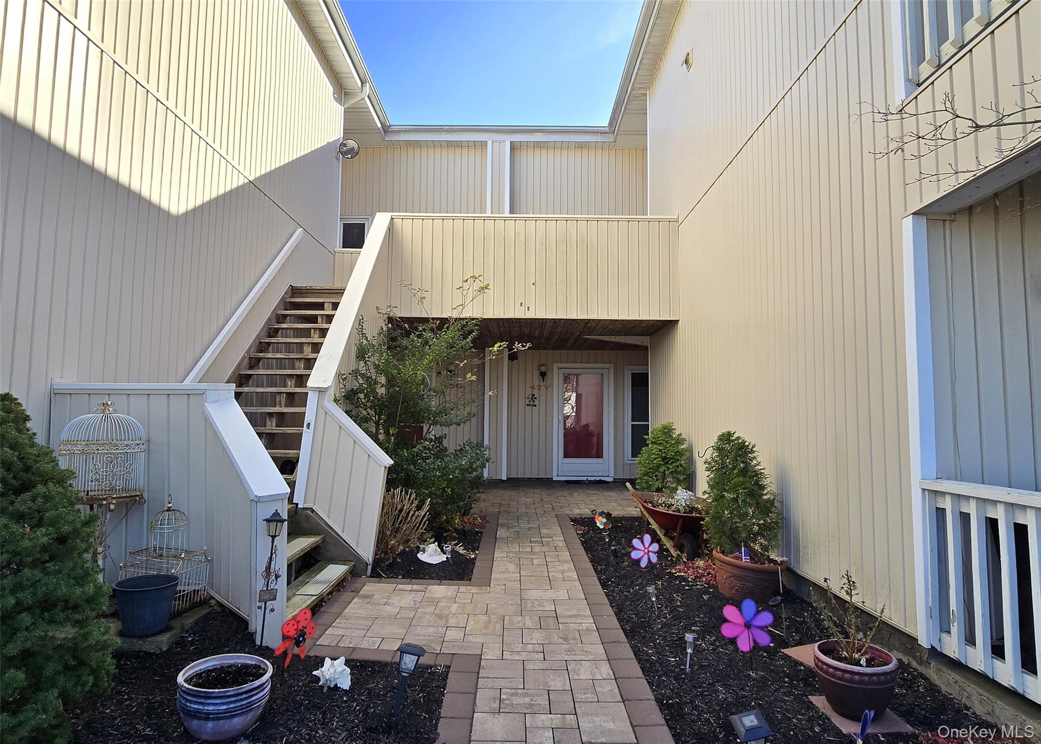 47 Anchor Street # Y, Freeport, NY 11520