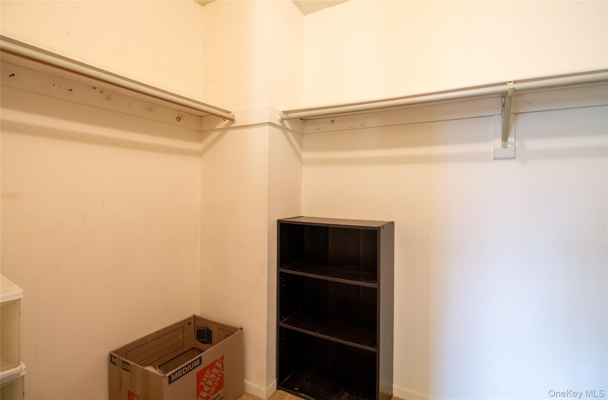 38 Chester Lane, Nanuet, NY 10954